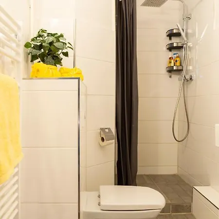 Spacious&stylish Loft Bed +s-bahn Access *