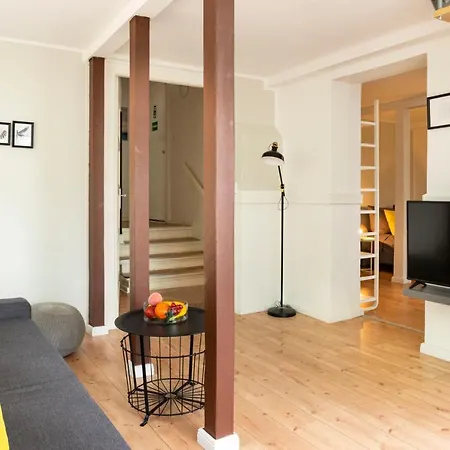 Apartment Spacious&stylish Loft Bed +s-bahn Access Berlin