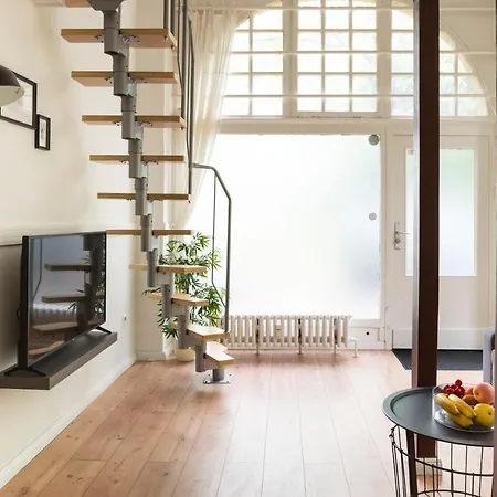 Spacious&stylish Loft Bed +s-bahn Access Apartment Berlin